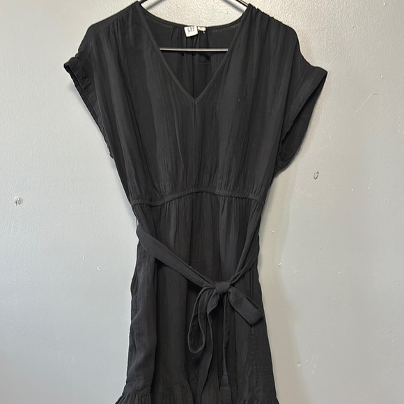 GAP Dresses & Skirts - GAP Black Sheath Dress with Dolman Sleeves